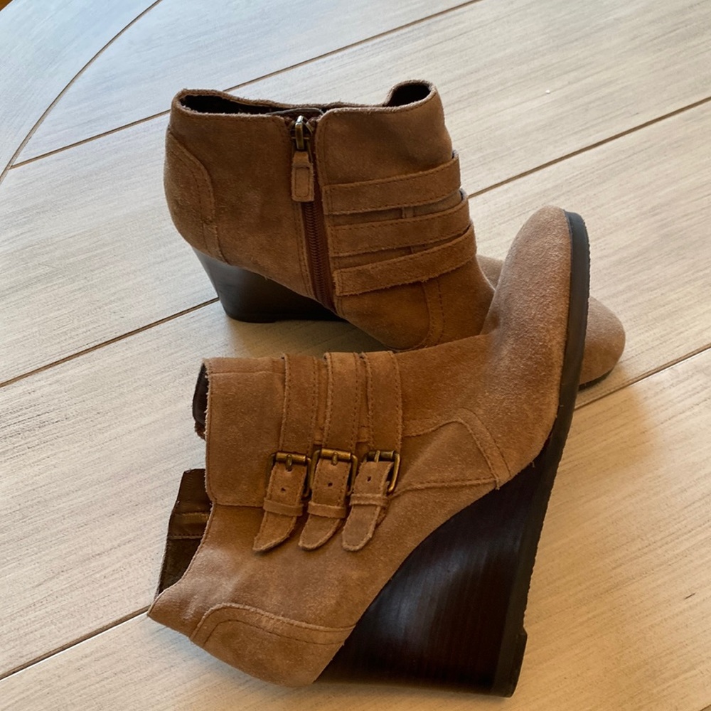 Franco Sarto Tan Suede Walice Wedge Bootie Size 10